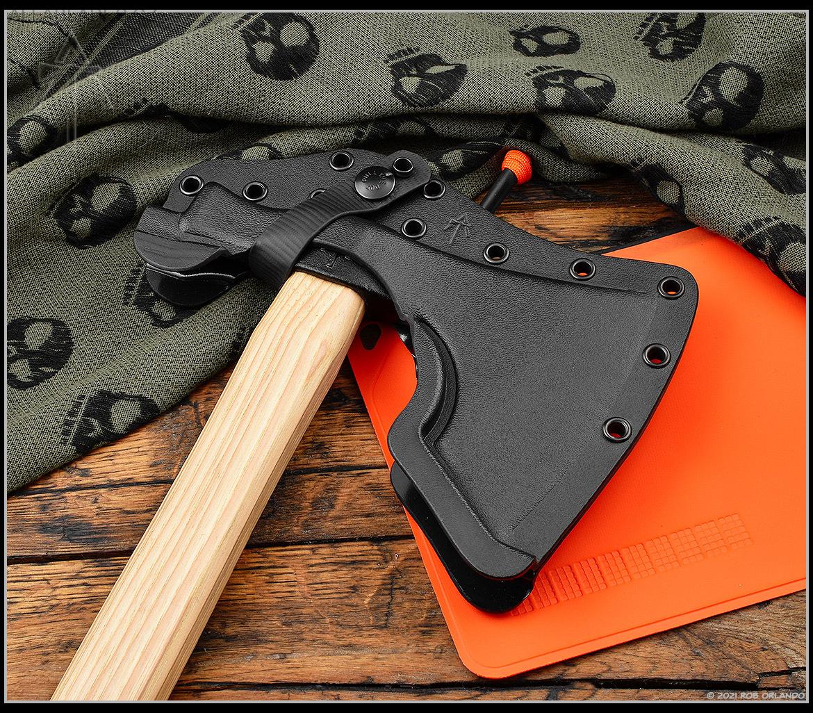 AMERICAN TOMAHAWK Model 2 Hickory