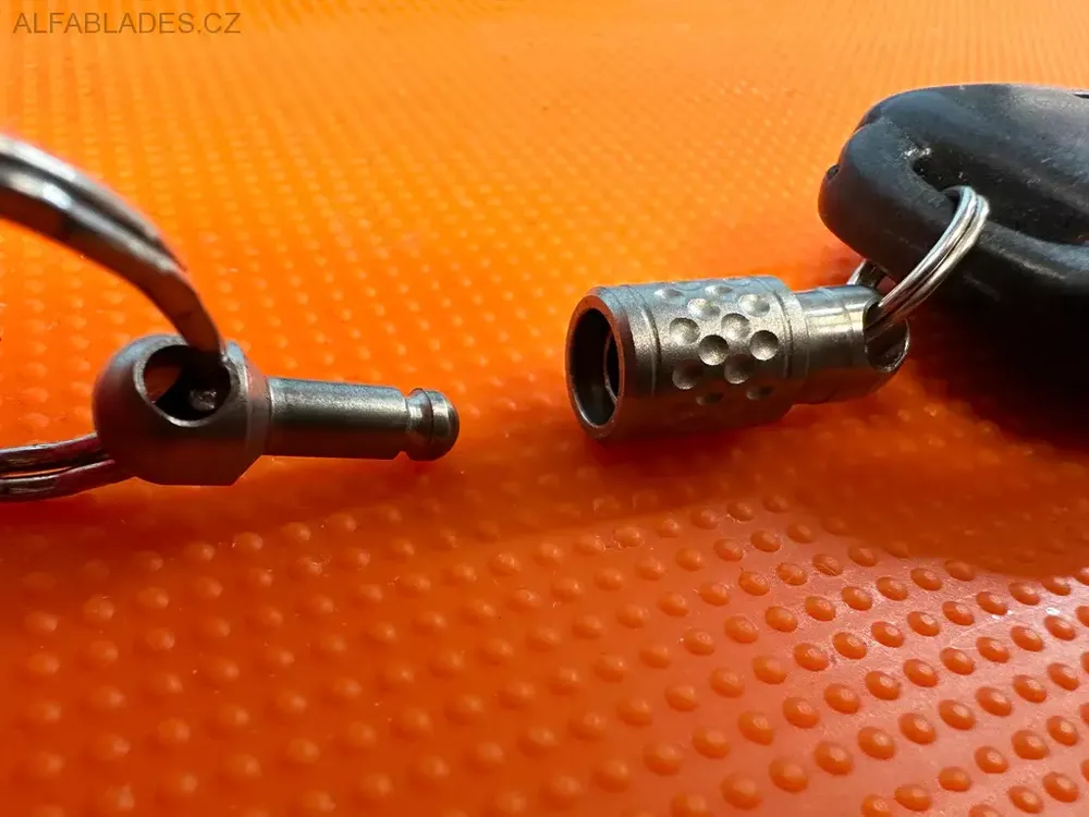 MARATAC Titanium QD Kwik Release Keychain Coupler