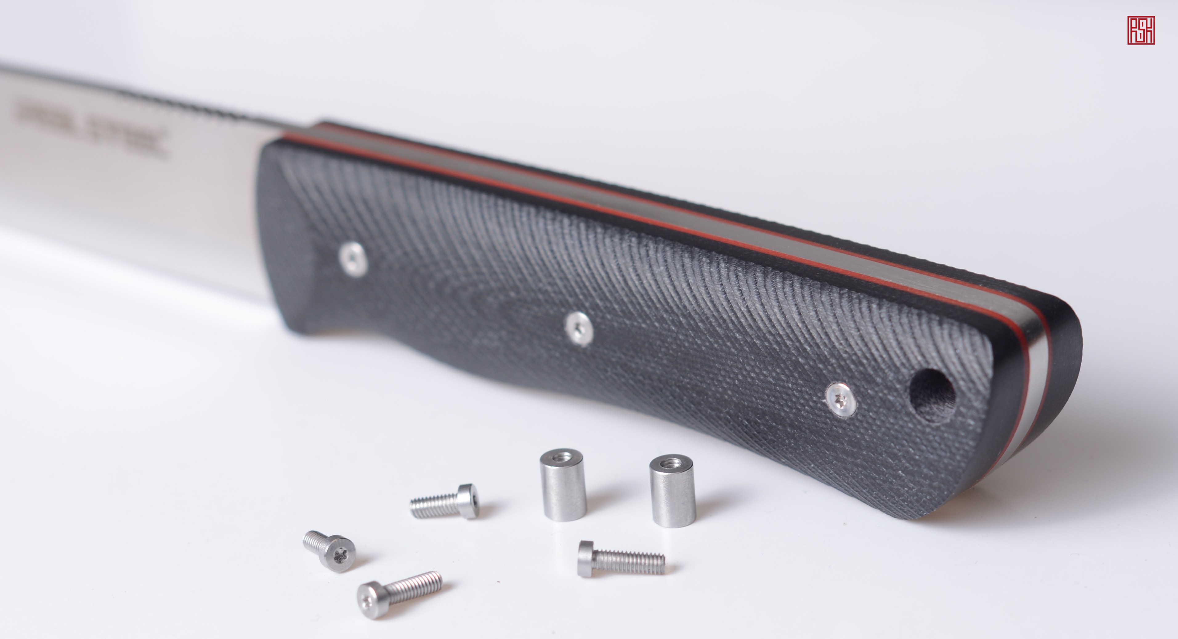 REAL STEEL Buschcraft Individual Black/White