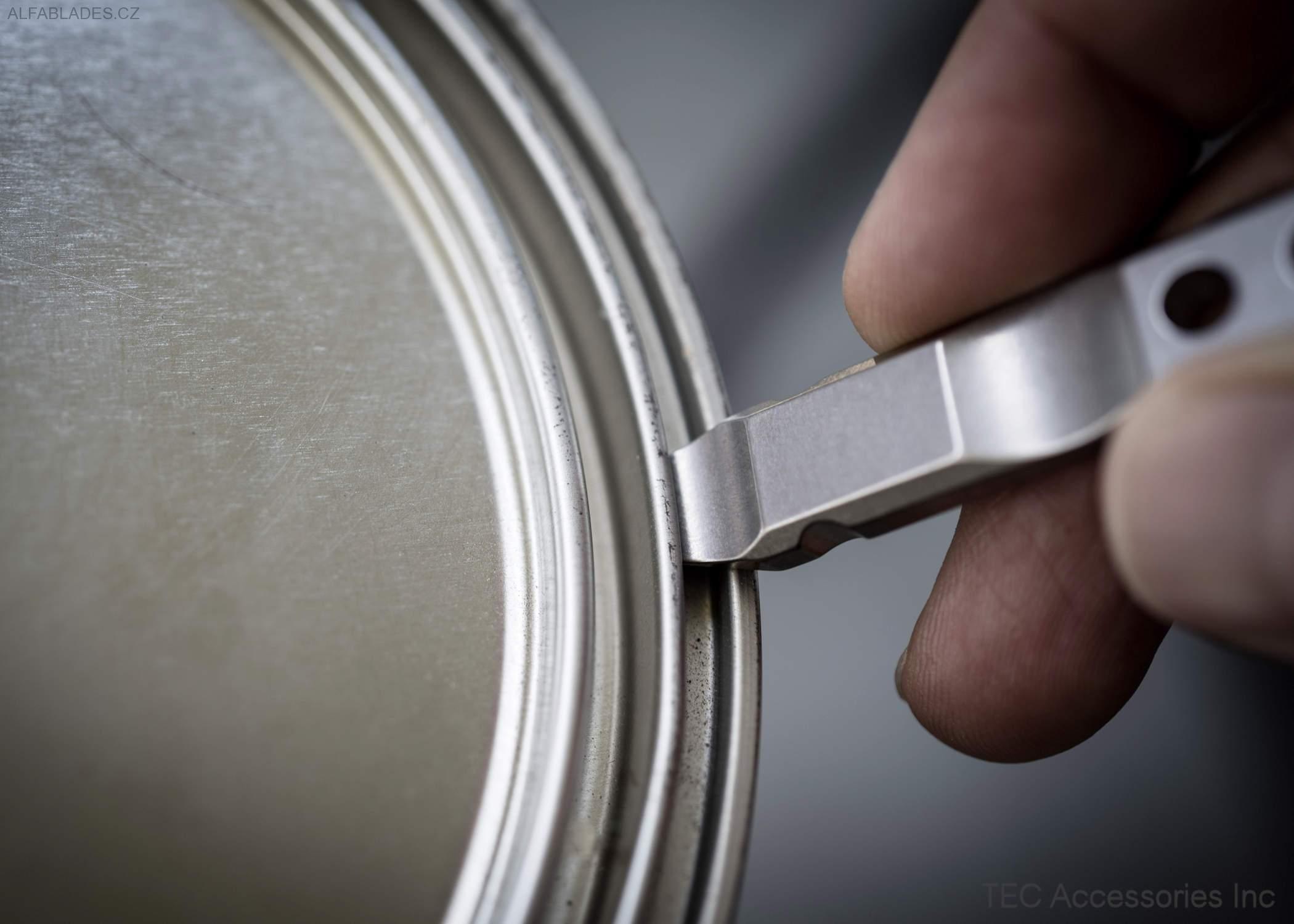 TEC ACCESSORIES Ti-Pry Titanium Pry Bar: Keychain Edition