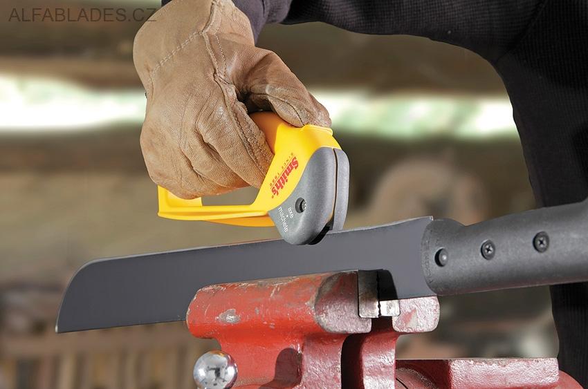 SMITH'S SHARPENERS Machete/Axe Sharpener