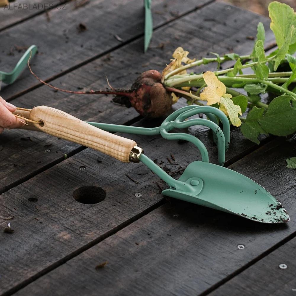 BAREBONES LIVING Spade Hand Trowel Mint