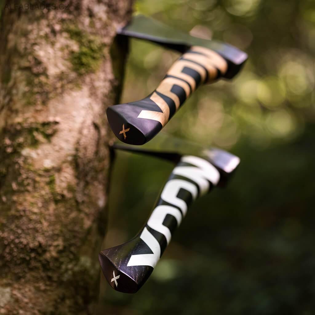 WOOX Volante Throwing Axe Wooden Logo