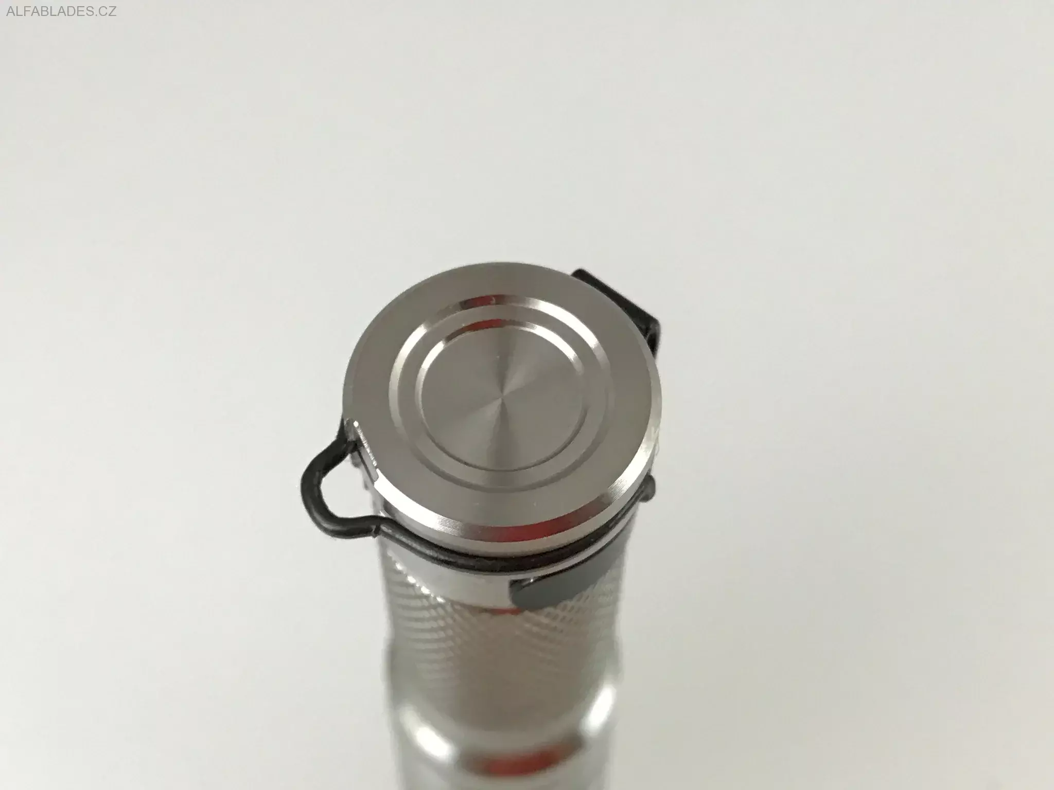 MARATAC AA Titanium Flashlight