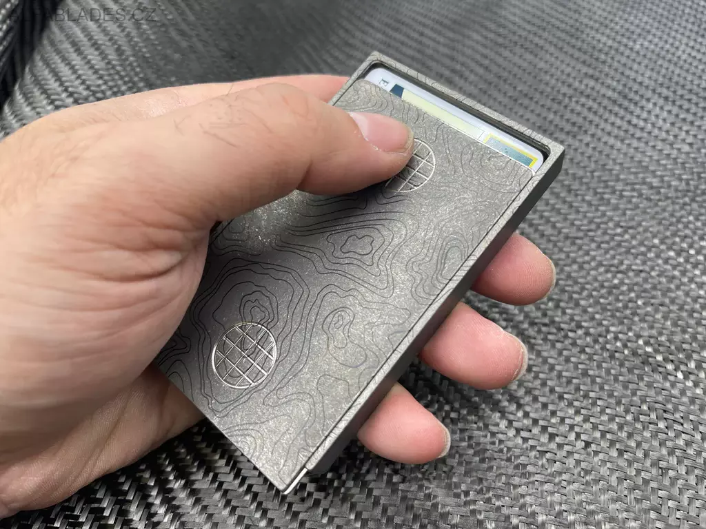 MARATAC Slide Top Card Holder