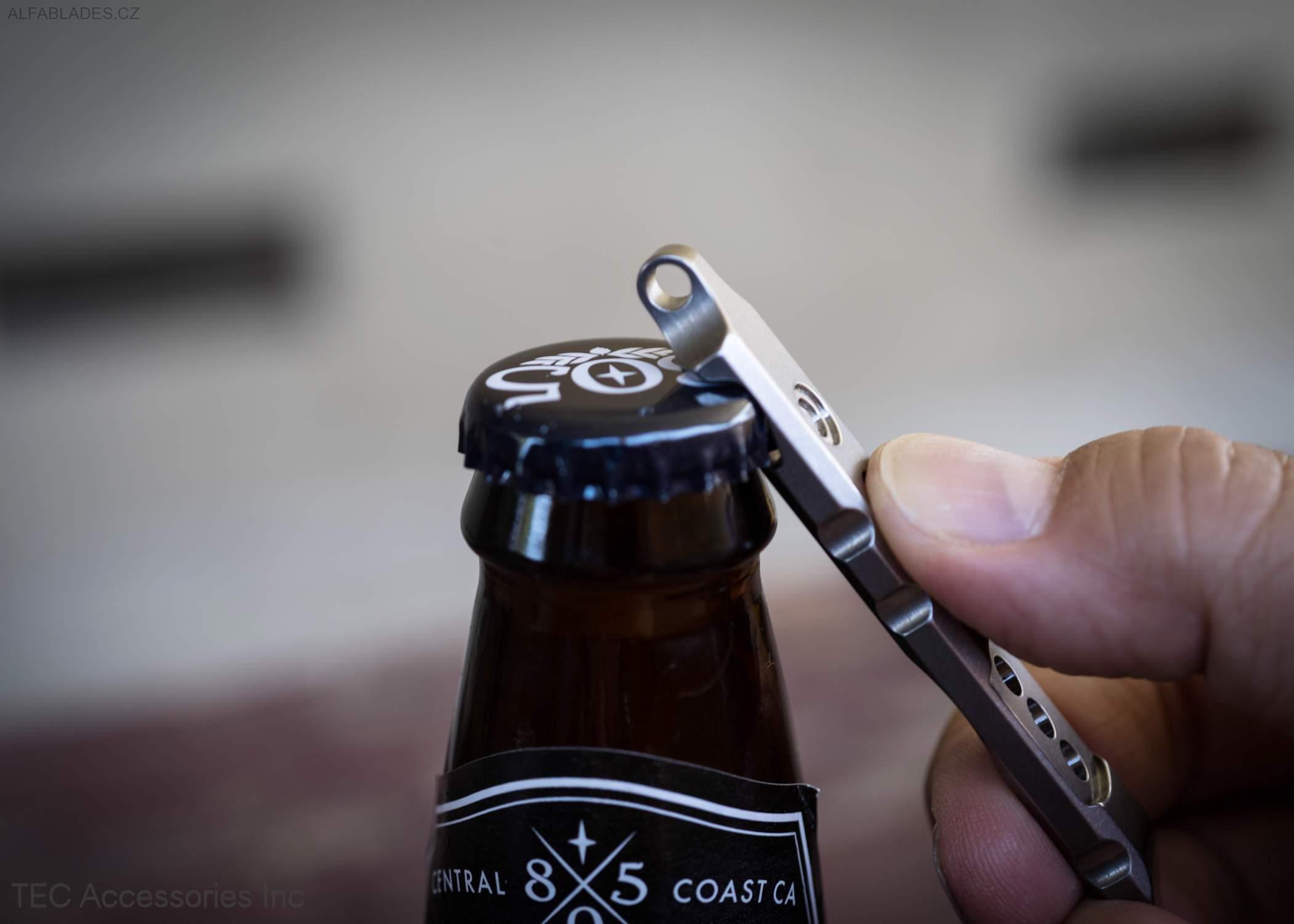 TEC ACCESSORIES Ti-Pry Titanium Pry Bar: Keychain Edition