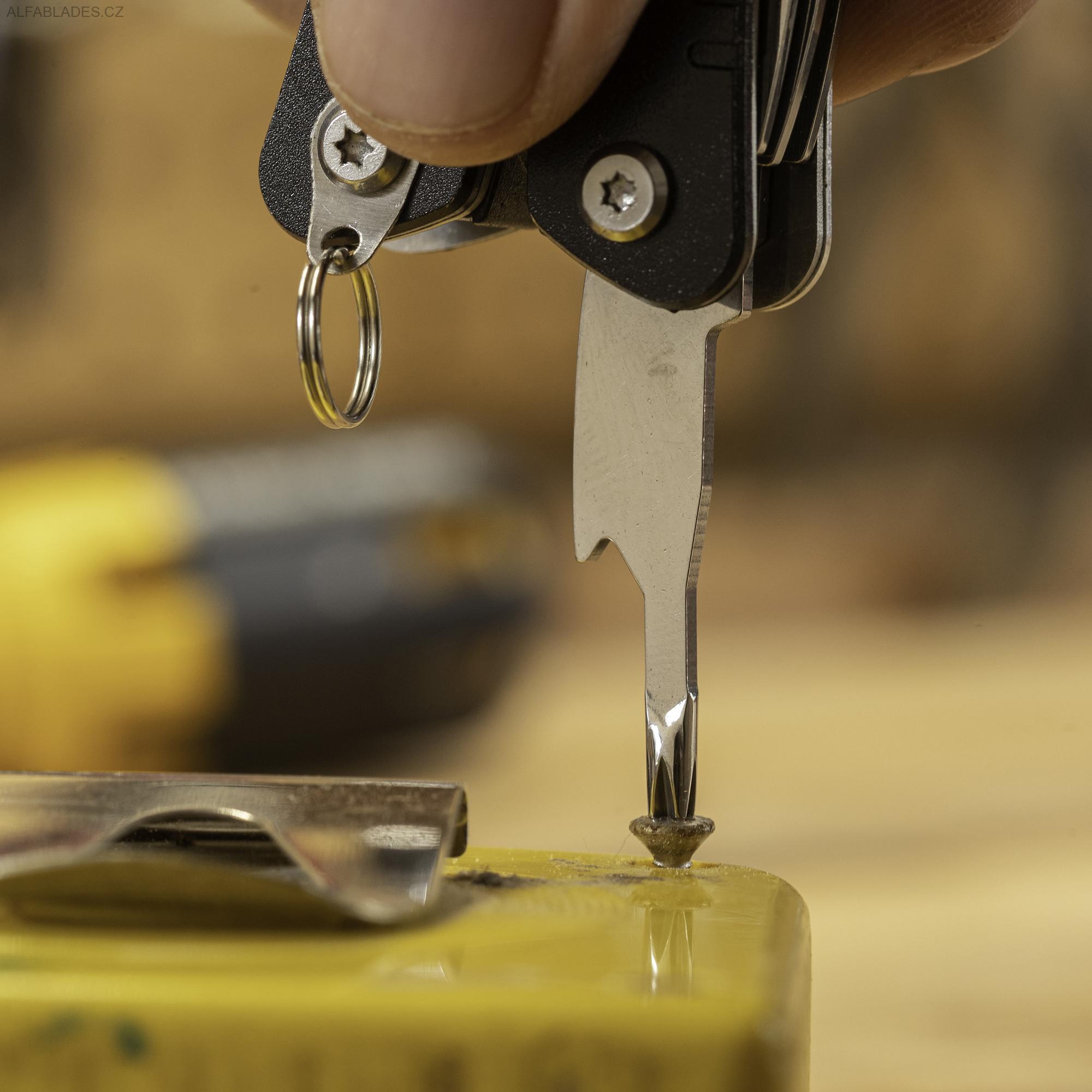 SMITH'S SHARPENERS 3 Inch 12-1 Multi-Tool