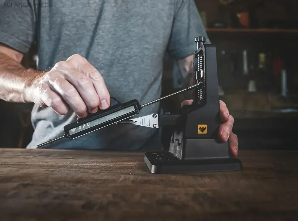 WORK SHARP Precision Adjust Knife Sharpener