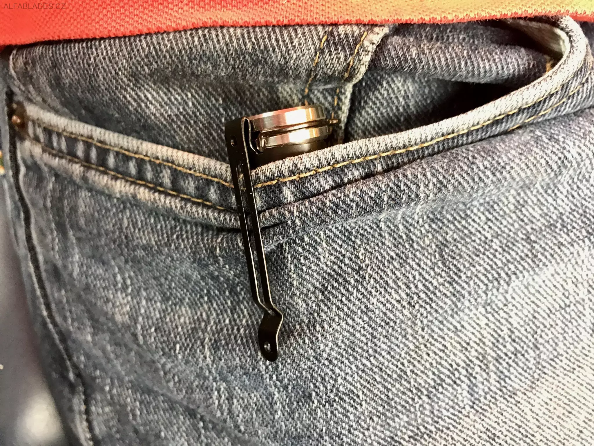 MARATAC AA Titanium Flashlight