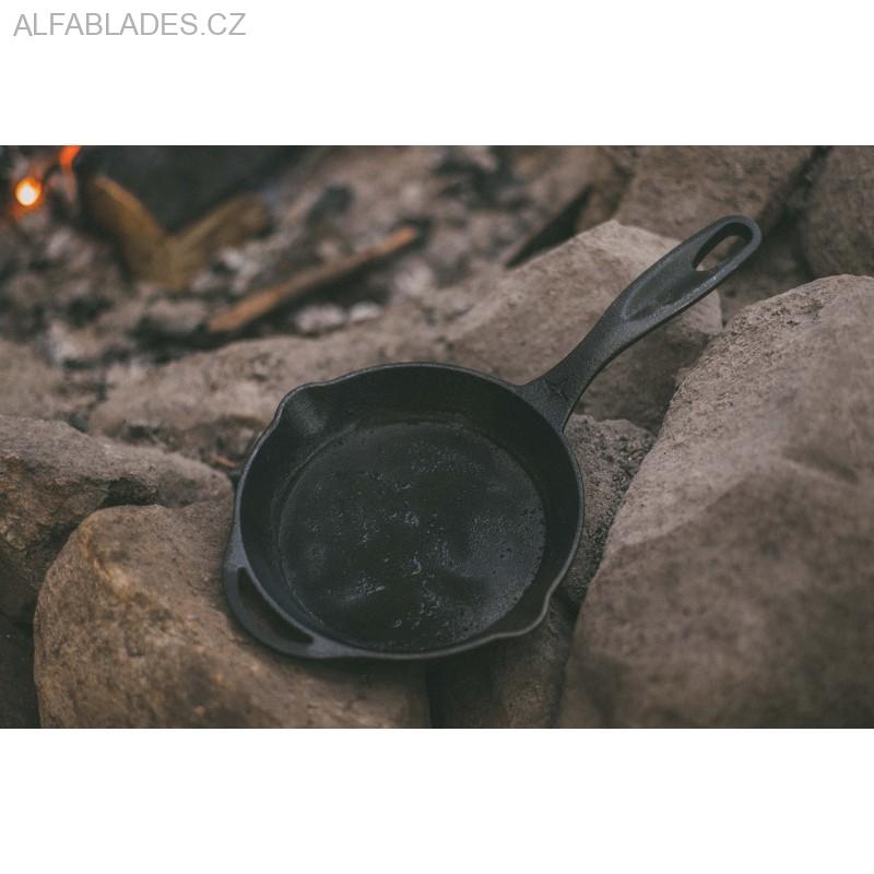 BAREBONES LIVING Cast Iron Skillet 8" 20 cm 