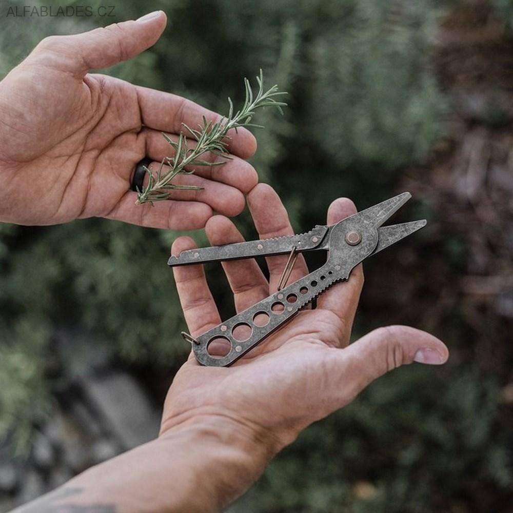 BAREBONES LIVING Herb Harvest and Strip Tool Black