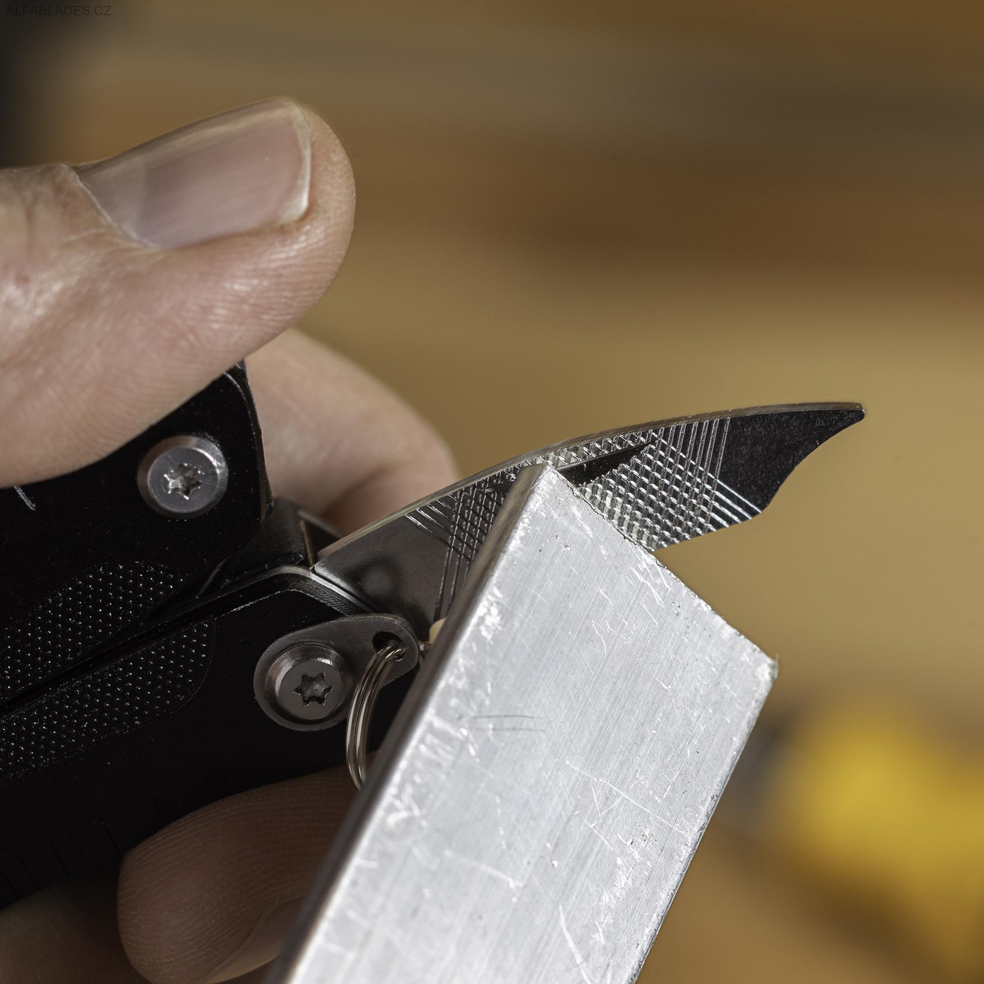 SMITH'S SHARPENERS 3 Inch 12-1 Multi-Tool