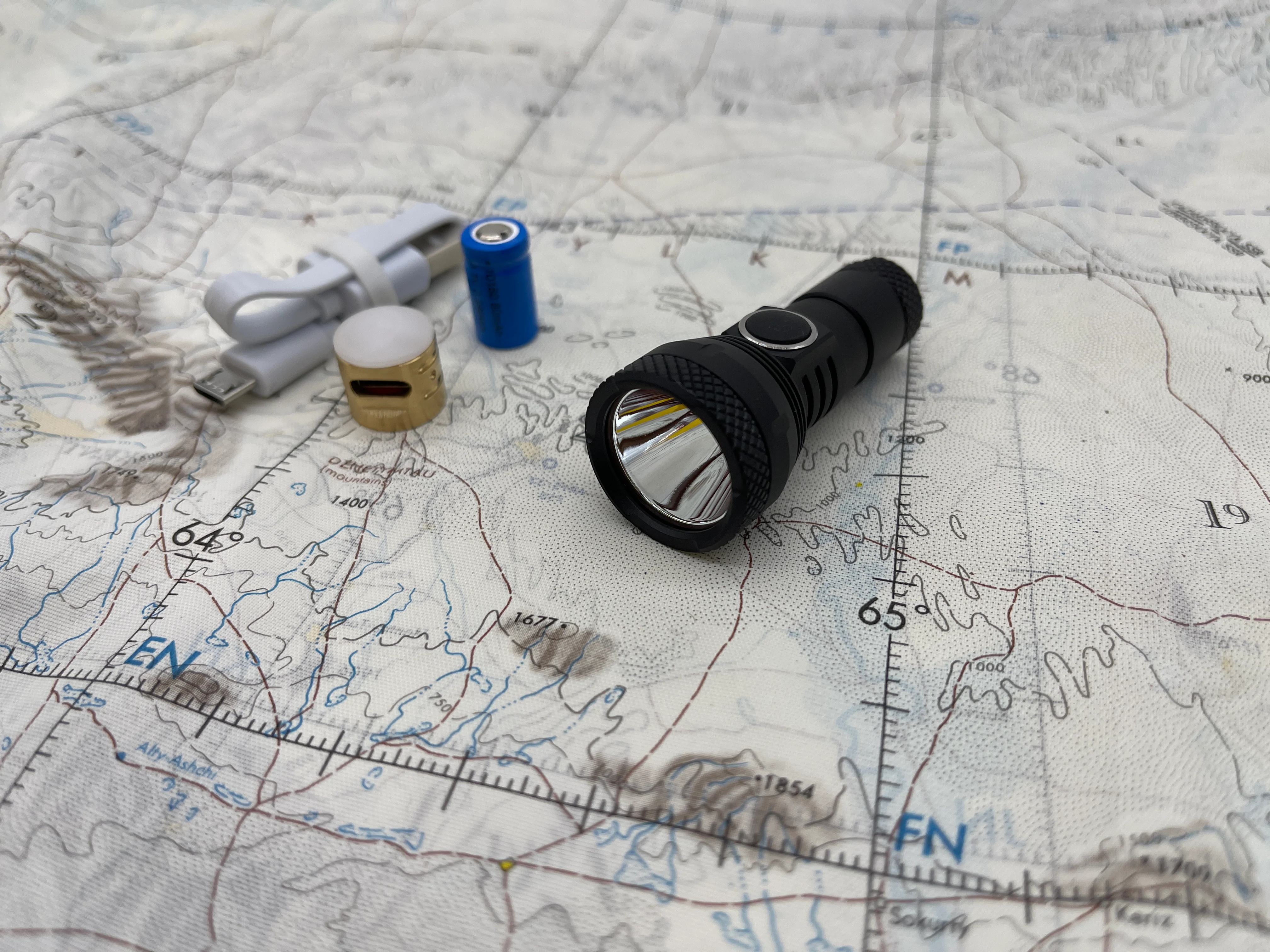 MARATAC Peanut Beast Flashlight